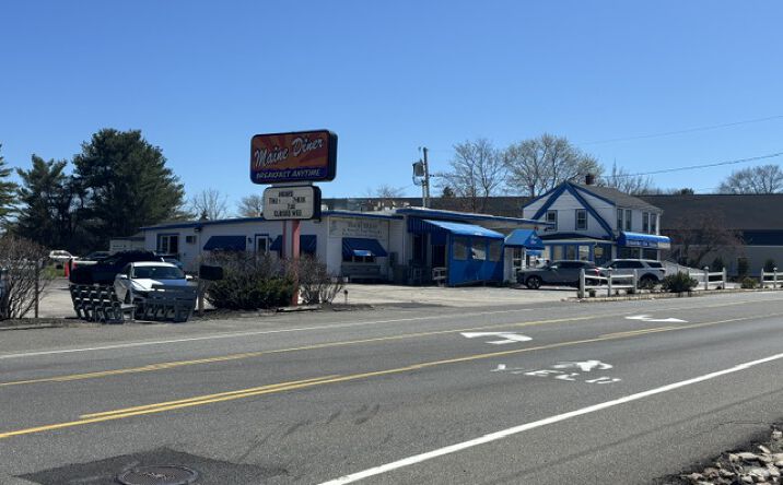Pictures of Retail property located at 2265 Post Road, Wells, ME 04090 for sales - image #1