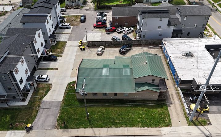 Pictures of Multifamily property located at 315 W 17TH ST, BLOOMINGTON, IN 47404-3586 for sales - image #1