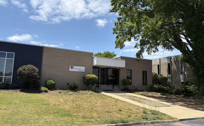 Pictures of Office property located at 121 Edinburgh Ct, Greenville, SC 29607 for sales - image #1