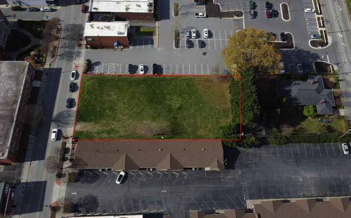 Pictures of Retail, Mixed Use, Land property located at 133 North Main Street, Kernersville, NC 27284 for sales - image #1