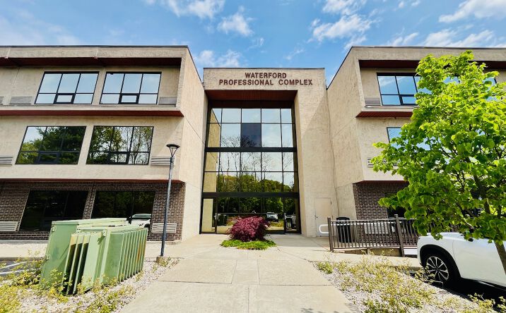 Pictures of Office property located at 567 Vauxhall Street Extension, Waterford, CT 06385 for sales - image #1