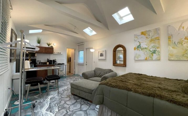 Pictures of Retail, Multifamily, Hospitality property located at 118 NW 24TH ST, MIAMI, FL 33127-4458 for sales - image #1