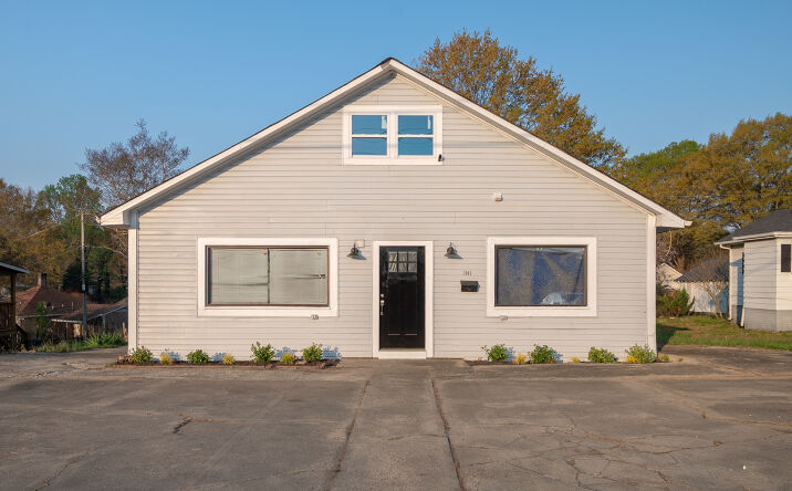 Pictures of Retail, Office property located at 2005 S YORK RD, GASTONIA, NC 28052-6301 for sales - image #1