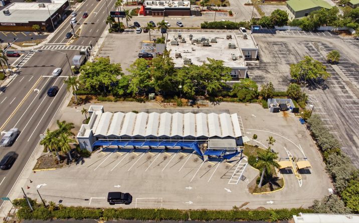 Pictures of Retail, Land property located at 3821 Cleveland Avenue, Fort Myers, FL 33901 for sales - image #1