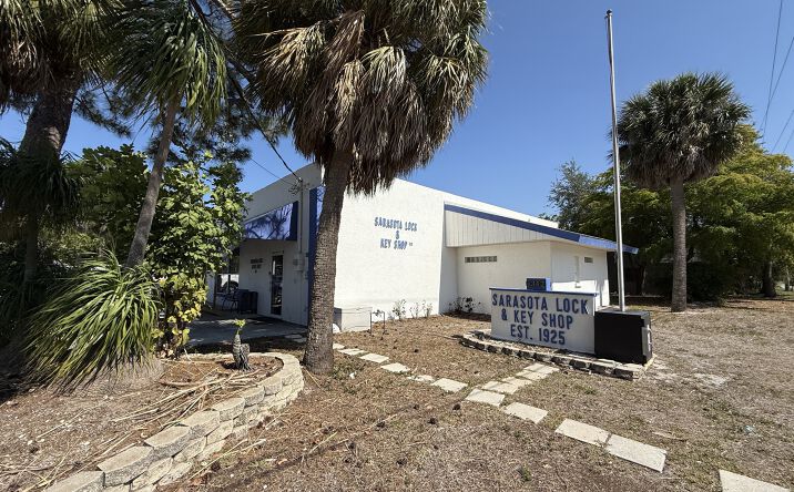 Pictures of Retail, Office, Industrial property located at 1342 North Lime Avenue, Sarasota, FL 34237 for sales - image #1