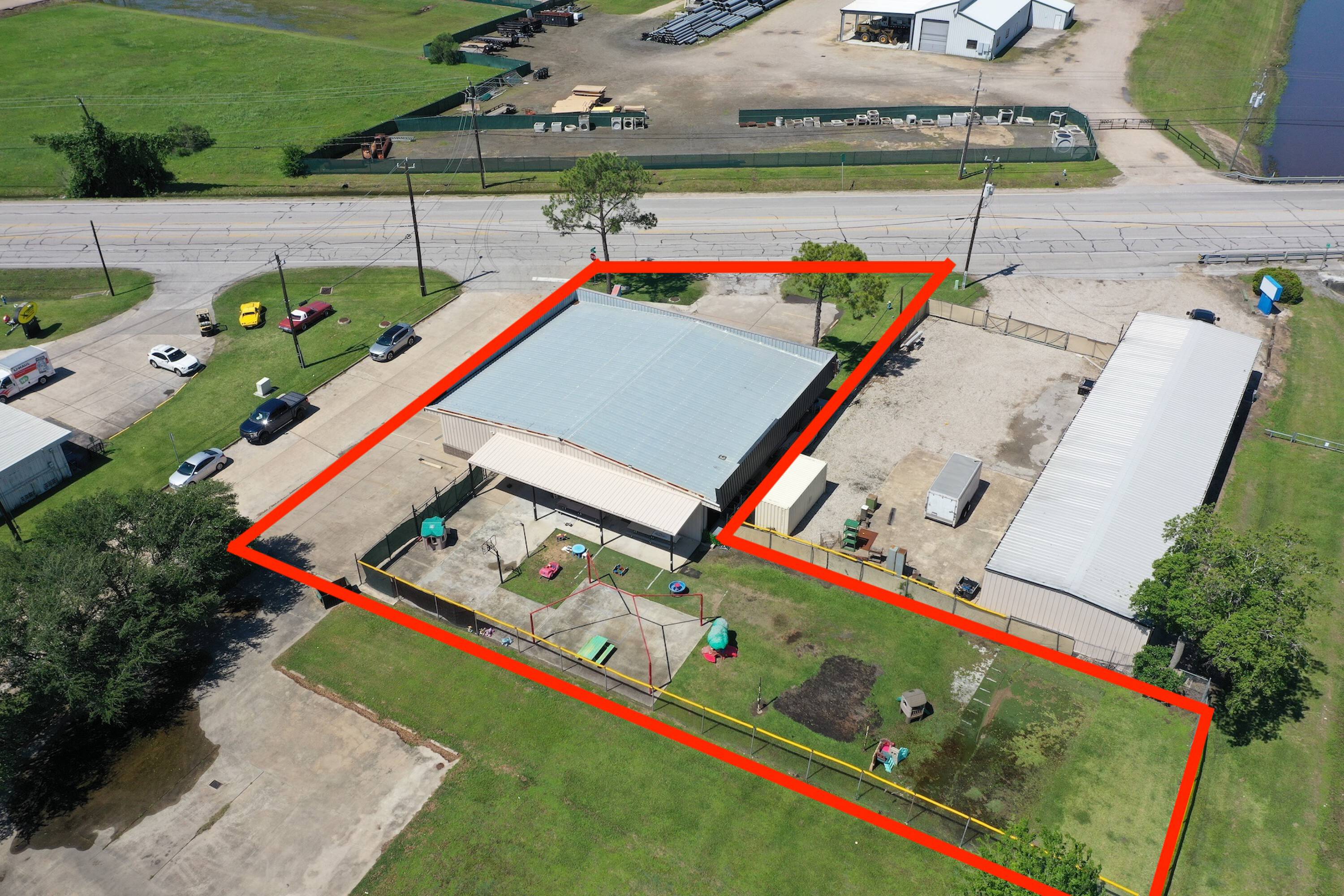 3111 S Main St, Pearland, TX 77581