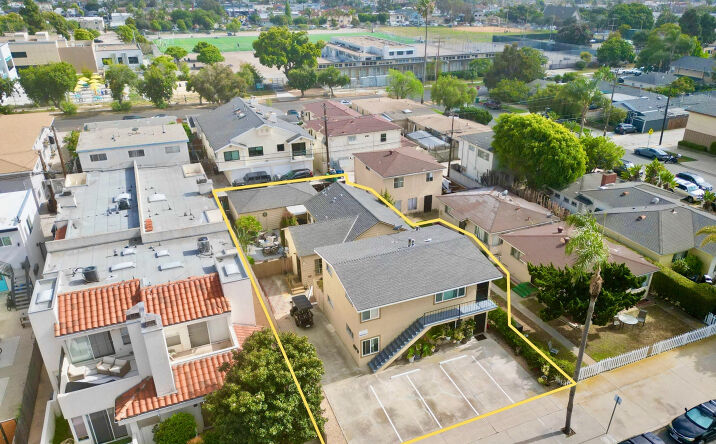 Pictures of Multifamily property located at 1519-1521 Missouri St., San Diego, CA 92109-3039 for sales - image #1