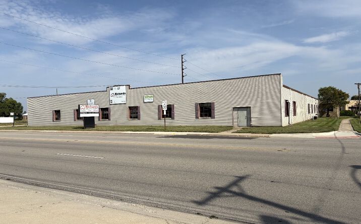 Pictures of Industrial property located at 121 Dodge Avenue, DeKalb, IL 60115 for sales - image #1