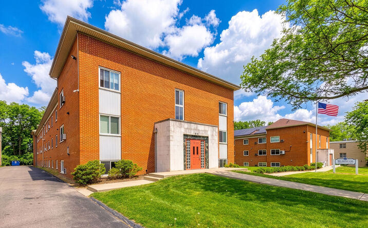 Pictures of Multifamily property located at 805 Wilmington Avenue, Dayton, OH 45420 for sales - image #1
