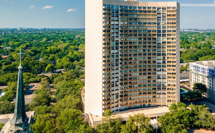Pictures of Office, Retail, Mixed Use property located at 6211 W Northwest Hwy, Dallas, TX 75225 for sales - image #1