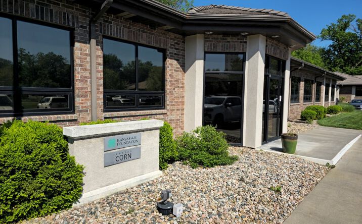 Pictures of Office property located at 1680 Charles Place, Manhattan, KS 66502 for sales - image #1