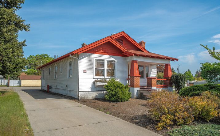 Pictures of Office property located at 4704 N MAPLE ST, SPOKANE, WA 99205-5518 for sales - image #1