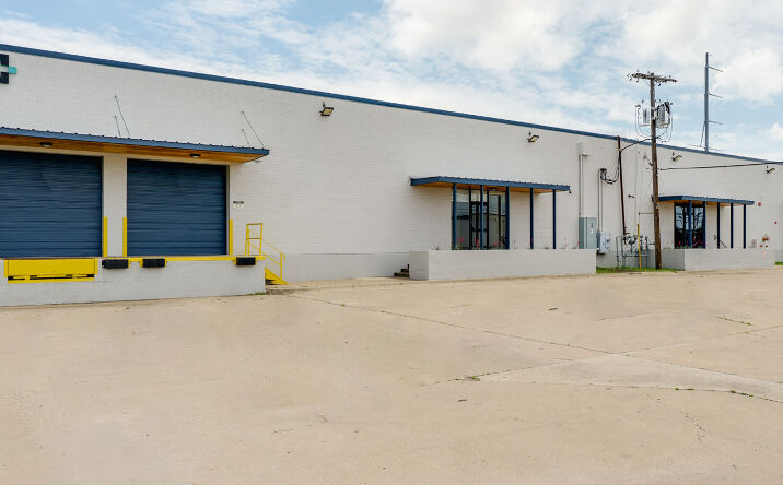 Pictures of Office, Industrial property located at 5020 SHARP ST, DALLAS, TX 75247-6018 for sales - image #1