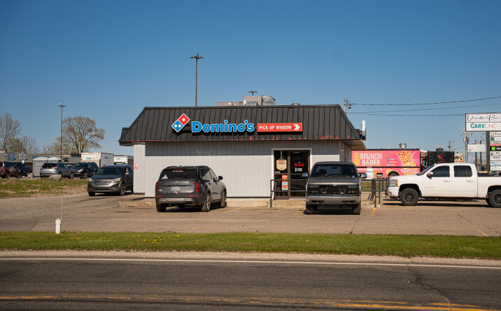 Pictures of Retail property located at 5784 W US HWY 10, LUDINGTON, MI 49431-2452 for sales - image #1