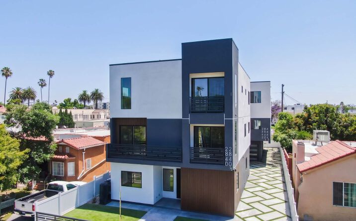 Pictures of Multifamily property located at 2840 Wellington Road, Los Angeles, CA 90016 for sales - image #1