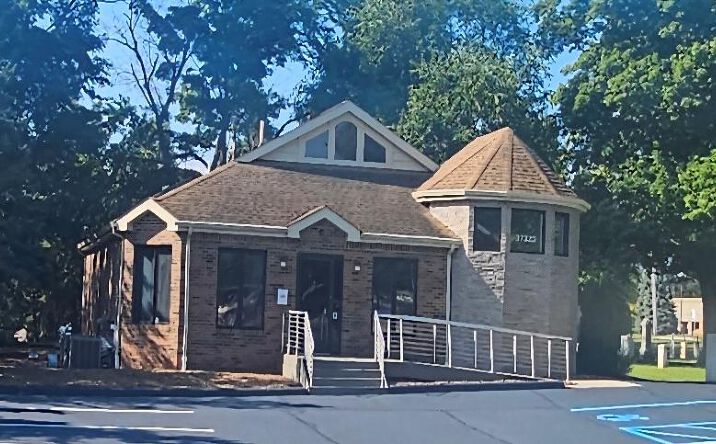 Pictures of Office property located at 37325 W. 12 Mile Rd., Farmington Hills, MI 48331 for sales - image #1