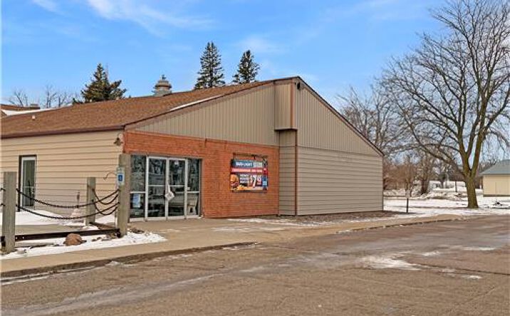 Pictures of Retail, Business for Sale property located at 1045 Craig Avenue, Tracy, MN 56175-1003 for sales - image #1