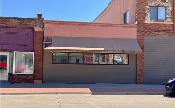 Pictures of Retail, Office, Special Purpose property located at 308 Main Street, Lakefield, MN 56150-1046 for sales - image #1
