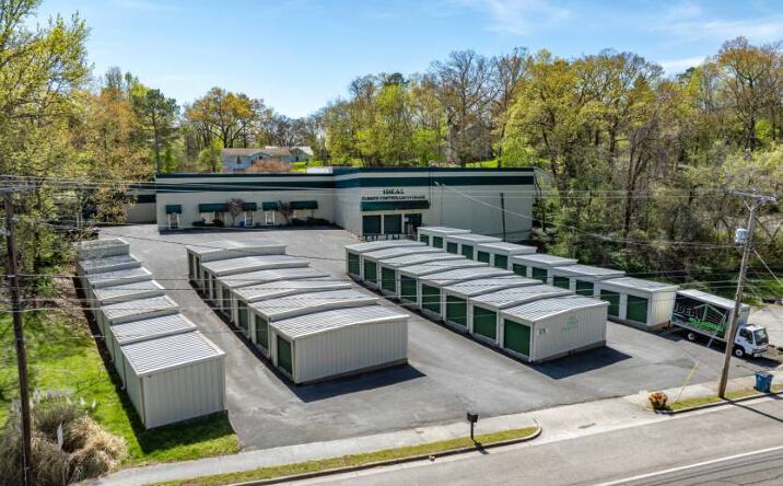 Pictures of Self Storage property located at 829 Chickamauga Ave, Rossville, GA 30741, 933 LaFayette Rd, Rossville, GA 30741 for sales - image #1
