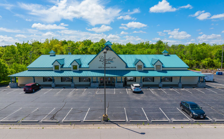 Pictures of Retail property located at 1996 W Elm St, Ozark, MO 65721 for sales - image #1