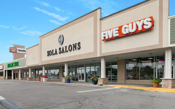 Pictures of Retail property located at 5826-5992 West Jefferson Boulevard, Fort Wayne, IN 46804-6803 for sales - image #1