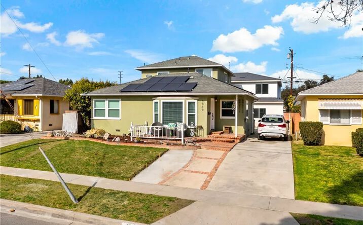 Pictures of Multifamily property located at 5919 Arbor, Lakewood, CA 90713 for sales - image #1