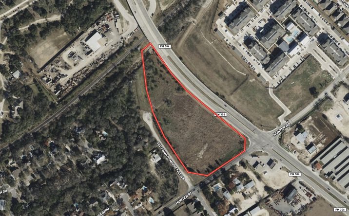 Pictures of Land property located at 1951 Hunter Road, New Braunfels, TX 78130 for sales - image #1