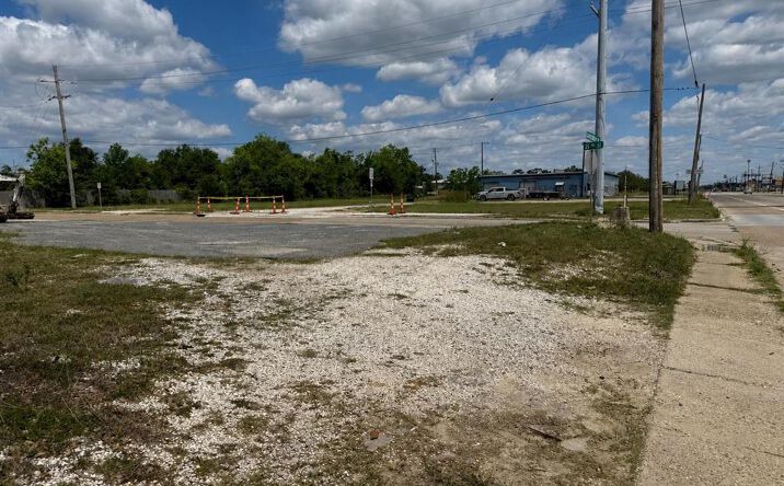 Pictures of Land property located at 2514 6th Street, Lake Charles, LA 70601 for sales - image #1