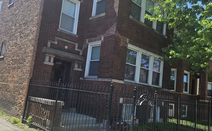 Pictures of Multifamily property located at 4015 W Potomac Avenue, Chicago, IL 60651 for sales - image #1
