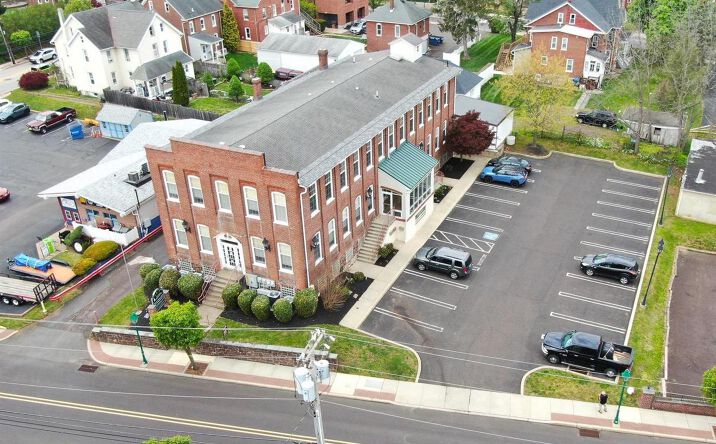 Pictures of Office property located at 21 E Lincoln Ave, Hatfield, PA 19440 for sales - image #1