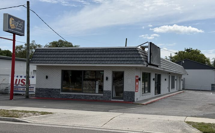 Pictures of Retail property located at 9501 N Nebraska Ave, Tampa, FL 33612 for sales - image #1