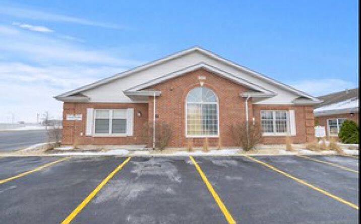 Pictures of Office property located at 15859 Ridgeland Ave, Oak Forest, IL 60452 for sales - image #1
