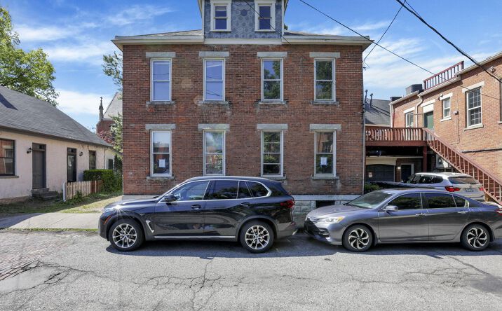 Pictures of Multifamily property located at 113 E Sycamore Street #111, Columbus, OH 43206 for sales - image #1