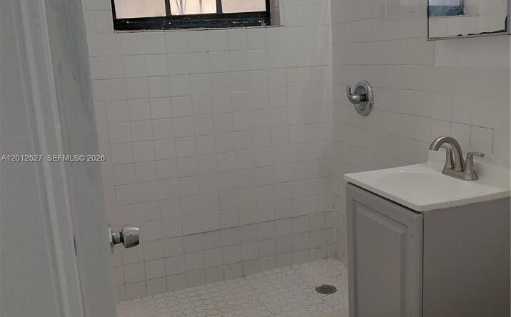 Pictures of Multifamily property located at 2140 NW 1st Ter, Miami, FL 33125 for sales - image #1