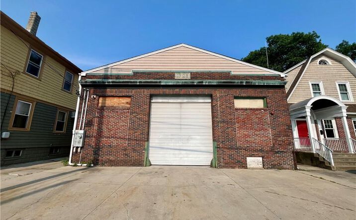 Pictures of Mixed Use, Multifamily, Office property located at 461 Douglas Avenue, Providence, RI 02908 for sales - image #1