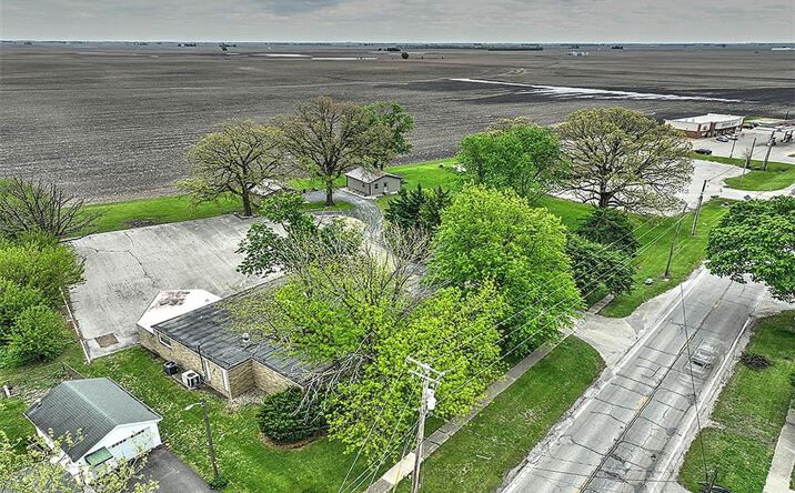 Pictures of Industrial, Self Storage, Special Purpose property located at 300 S JACKSON, CERRO GORDO, IL 61818 for sales - image #1