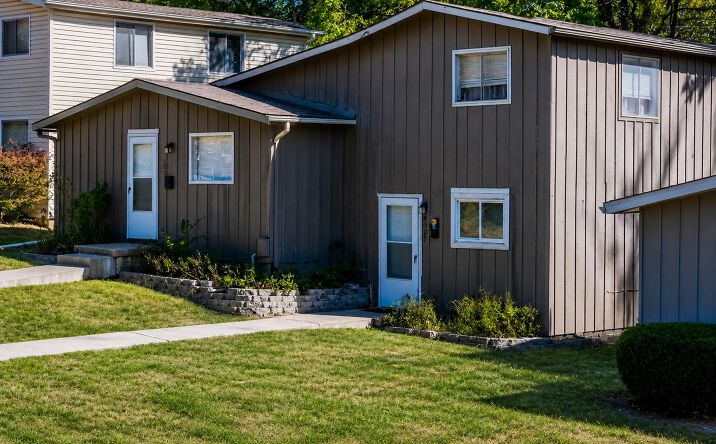 Pictures of Multifamily property located at 4025 Springfield Street, Kansas City, KS 66103 for sales - image #1