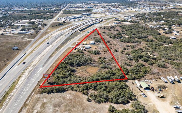 Pictures of Retail, Industrial, Special Purpose property located at 2034 Highway 35, Aransas Pass, TX 78336 for sales - image #1