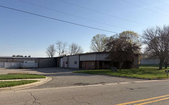 Pictures of Retail, Industrial property located at 1957 Waldorf Street Northwest, Grand Rapids, MI 49544 for sales - image #1