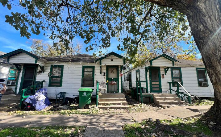 Pictures of Multifamily property located at 2601 Lucinda St, Houston, TX 77004 for sales - image #1