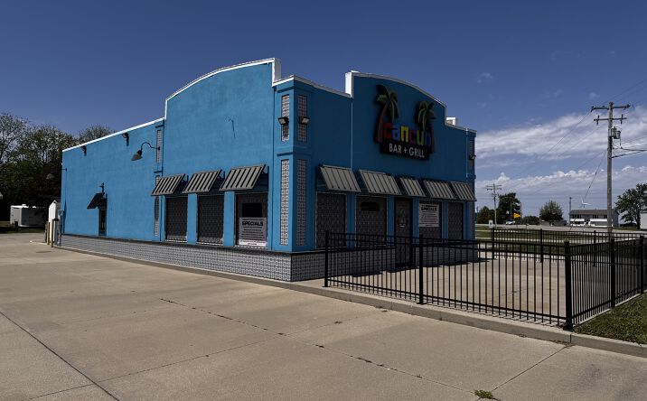 Pictures of Retail property located at 125 Illinois 121, Warrensburg, IL 62573 for sales - image #1