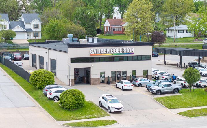 Pictures of Retail property located at 4416 MERLE HAY RD DES MOINES IA 50310-1412, DES MOINES, IA 50310-1412 for sales - image #1