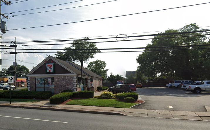 Pictures of Retail property located at 12-06 RIVER RD, FAIR LAWN, NJ 07410-1801 for sales - image #1