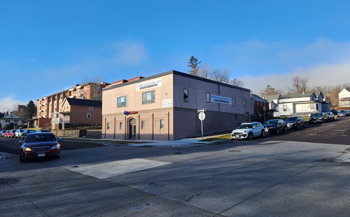 Pictures of Retail property located at 829 East 2nd Street, Duluth, MN 55805 for sales - image #1