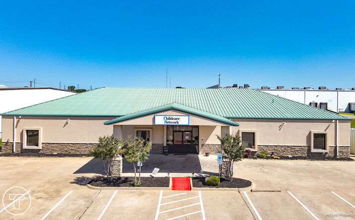 Pictures of Retail, Special Purpose property located at 3812 Market Street, Denton, TX 76209 for sales - image #1