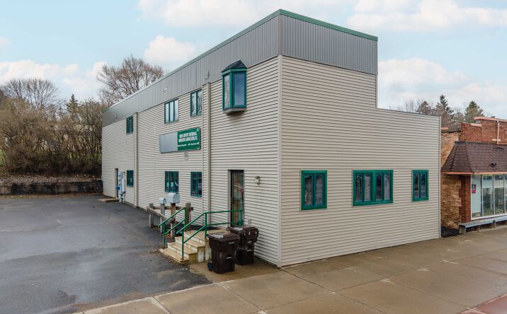 Pictures of Retail, Mixed Use property located at 417 Washington Avenue, Iron River, MI 49935 for sales - image #1
