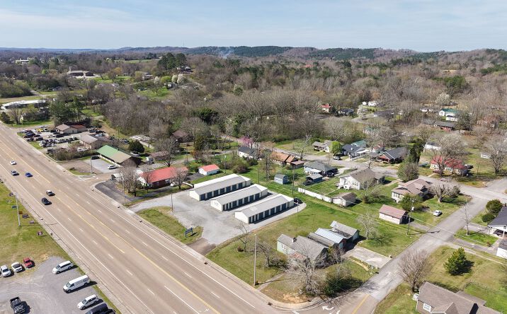Pictures of Self Storage property located at 1510 Tennessee Avenue, Etowah, TN 37331, 1680 Tennessee 30, Athens, TN 37303, 2437 U.S. 411, Etowah, TN 37331 for sales - image #1