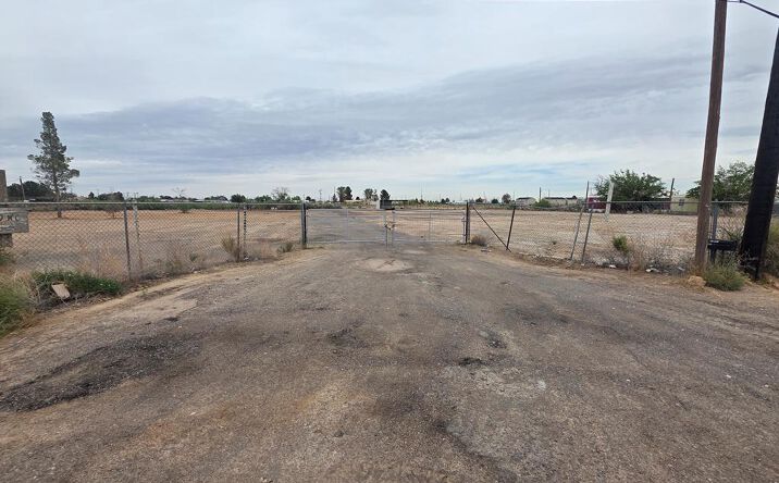 Pictures of Land property located at 309 W County Rd, Pecos, TX 79772 for sales - image #1