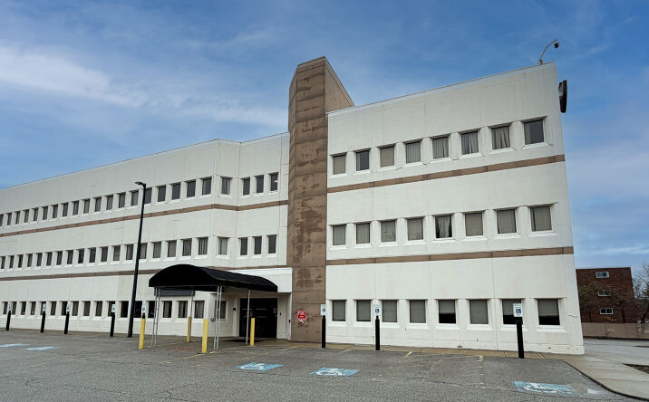 Pictures of Office property located at 27155 Chardon Road, Richmond Heights, OH 44143 for sales - image #1