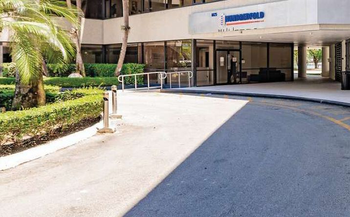 Pictures of Office property located at 6625 NW 154TH STREET, Miami Lakes, FL 33014 for sales - image #1